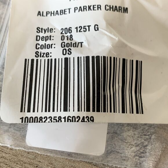 Gorjana 18K Gold Plated Alphabet Parker Charm Initial Letter "T” Large Clasp New - Picture 4 of 9